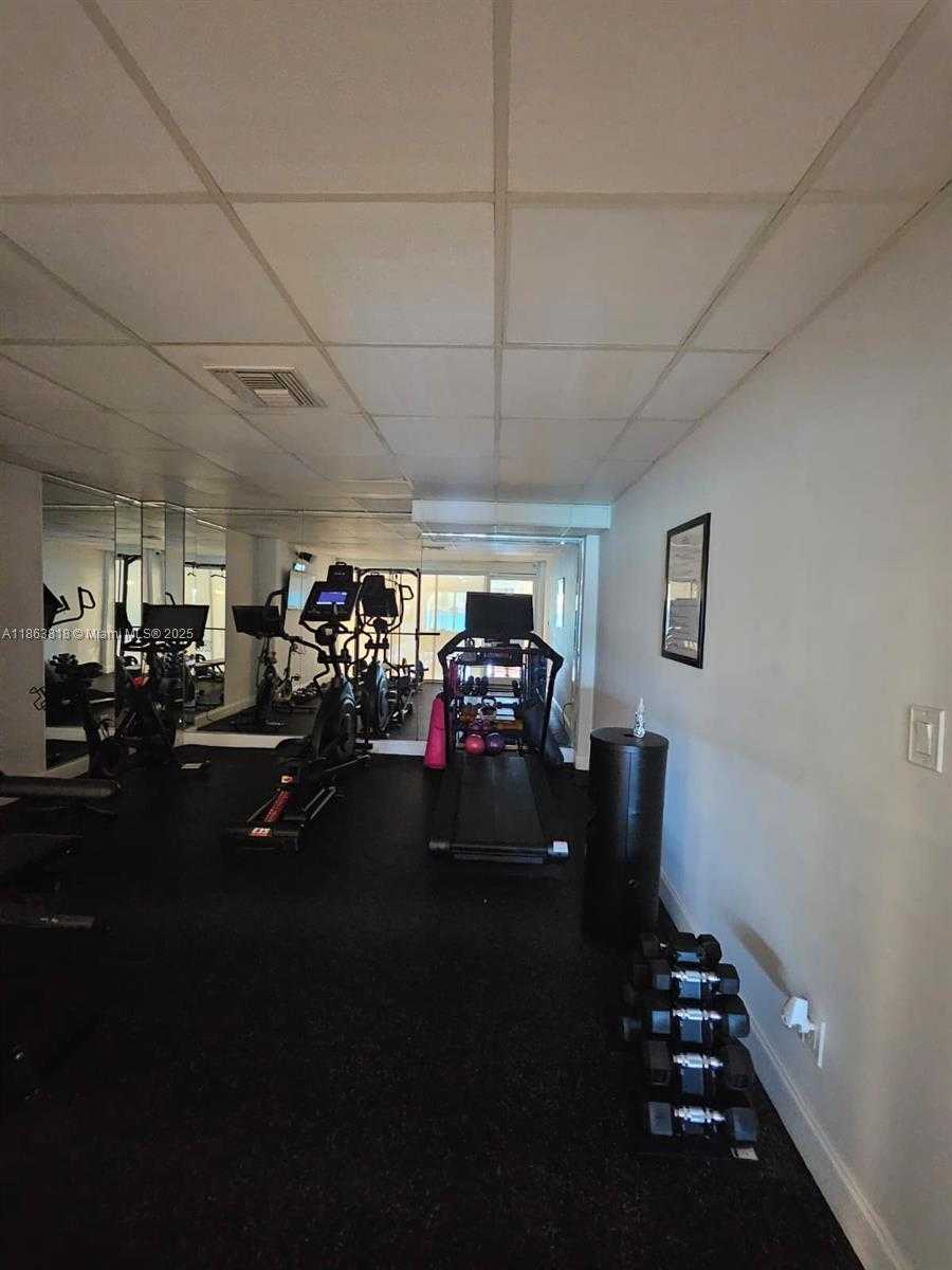 Small Image of 1455 NORTH TREASURE DR #7G, North Bay Village Number 22