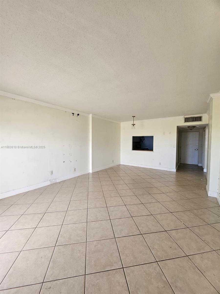 Small Image of 1455 NORTH TREASURE DR #7G, North Bay Village Number 9