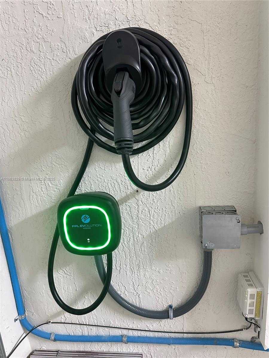 Small Image of 10269 WEST 32ND LN, Hialeah Number 11