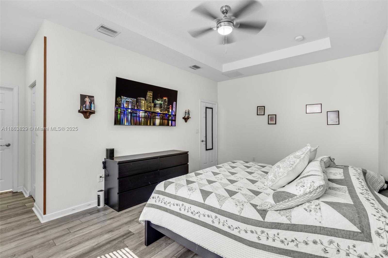 Small Image of 10269 WEST 32ND LN, Hialeah Number 20