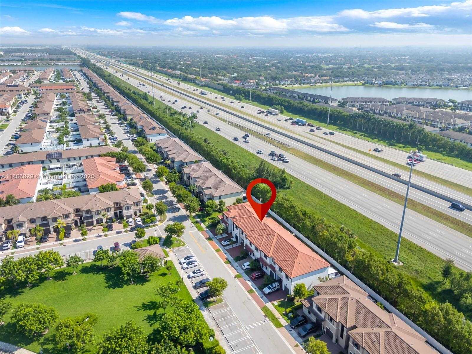 Small Image of 10269 WEST 32ND LN, Hialeah Number 25