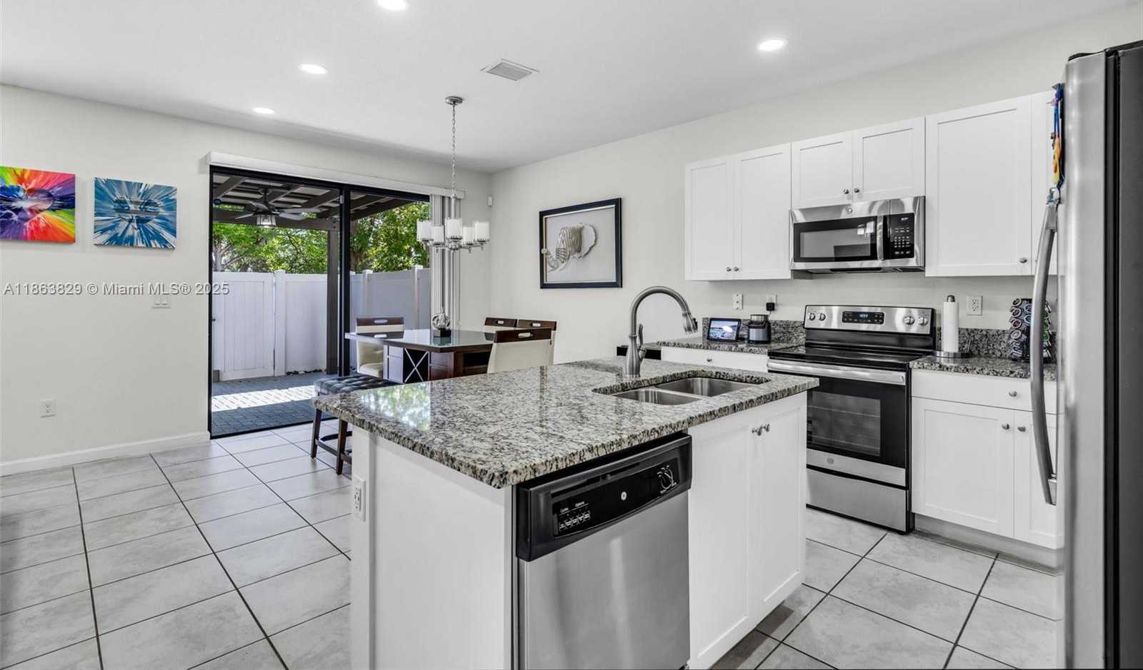 Small Image of 10269 WEST 32ND LN, Hialeah Number 4