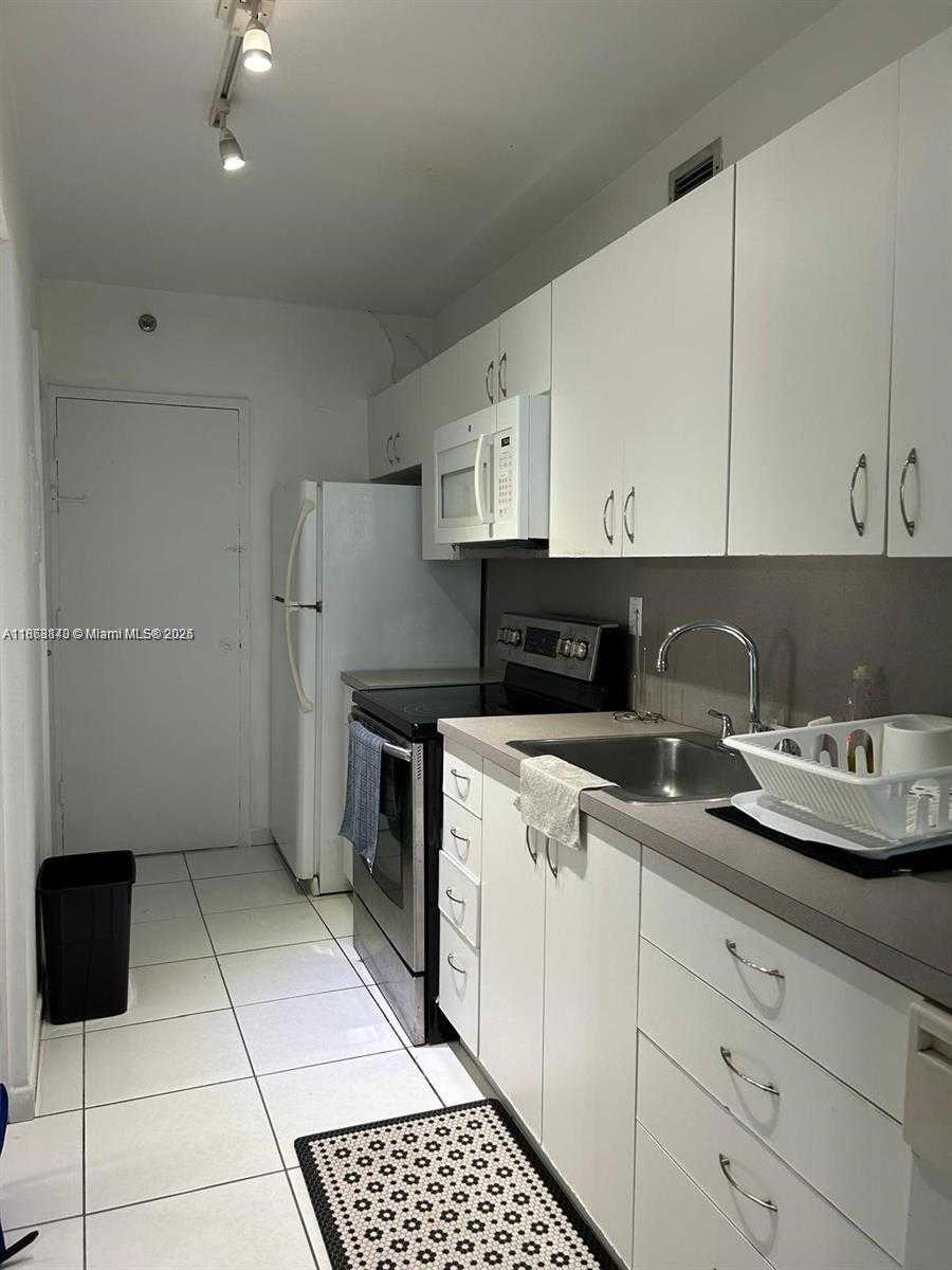 Small Image of 100 LINCOLN RD #437, Miami Beach Number 5