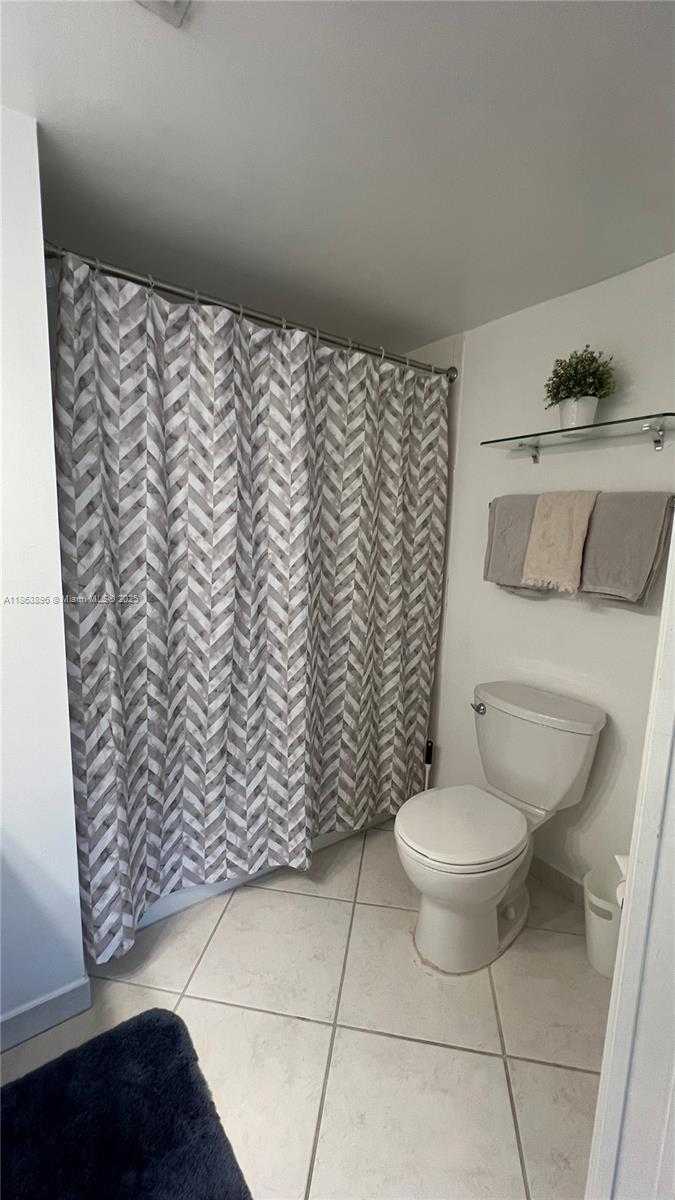Small Image of 19555 EAST COUNTRY CLUB DR #8305, Aventura Number 14