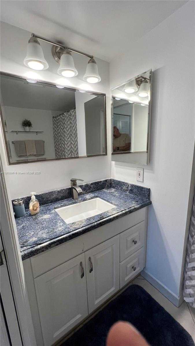 Small Image of 19555 EAST COUNTRY CLUB DR #8305, Aventura Number 15