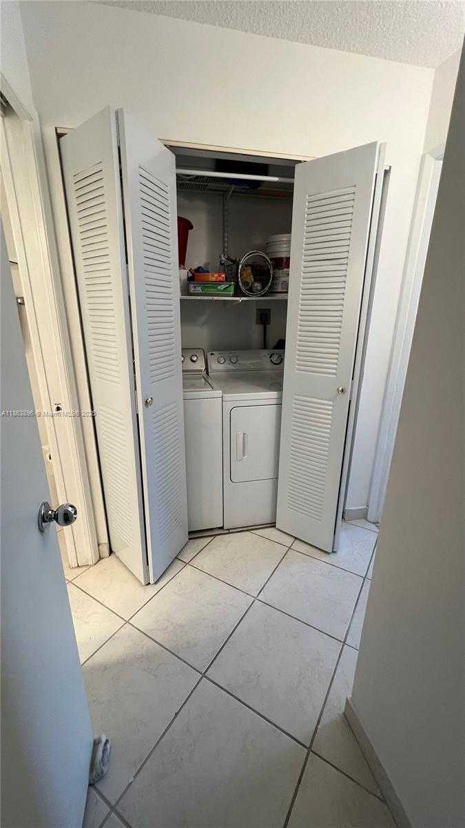 Small Image of 19555 EAST COUNTRY CLUB DR #8305, Aventura Number 16