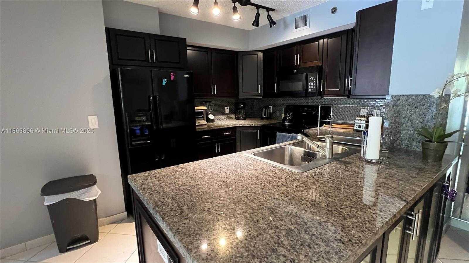Small Image of 19555 EAST COUNTRY CLUB DR #8305, Aventura Number 5