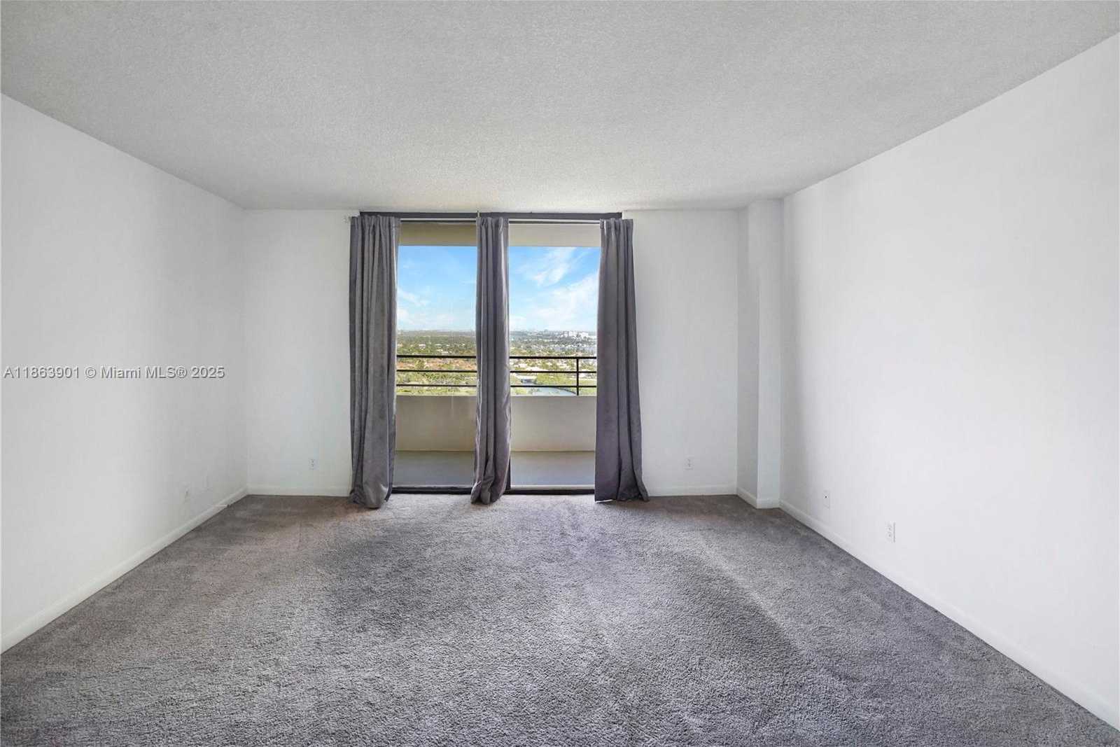 Small Image of 2500 PARKVIEW DR #2408, Hallandale Beach Number 11