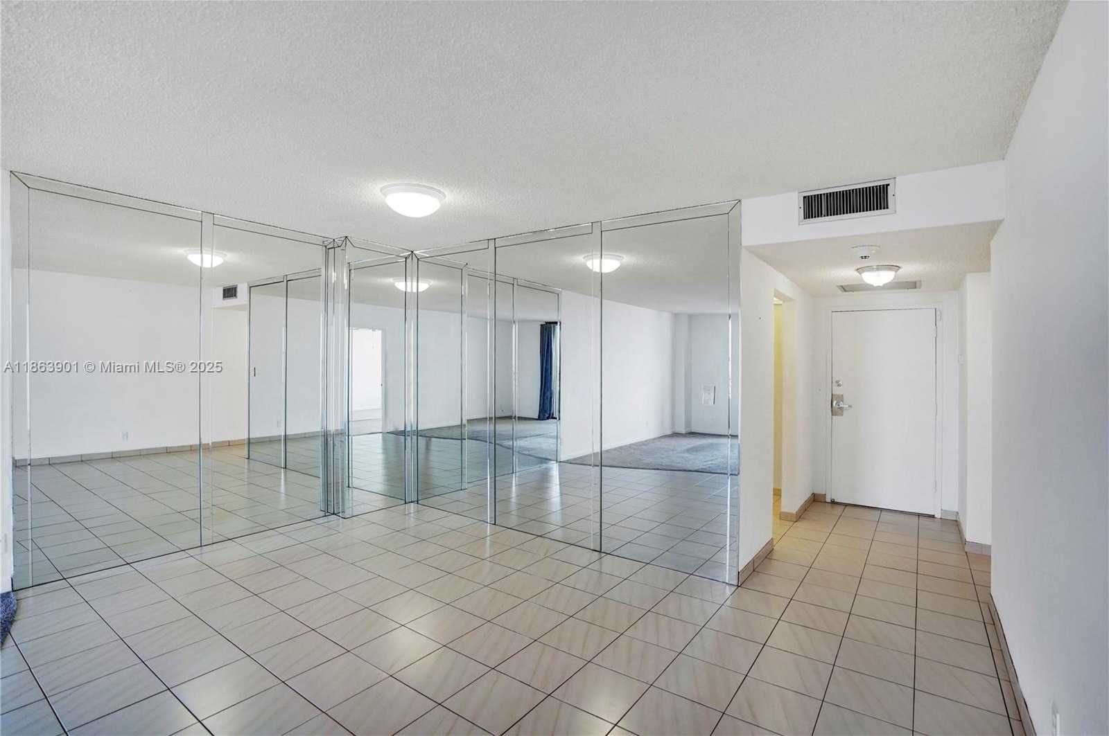 Small Image of 2500 PARKVIEW DR #2408, Hallandale Beach Number 14