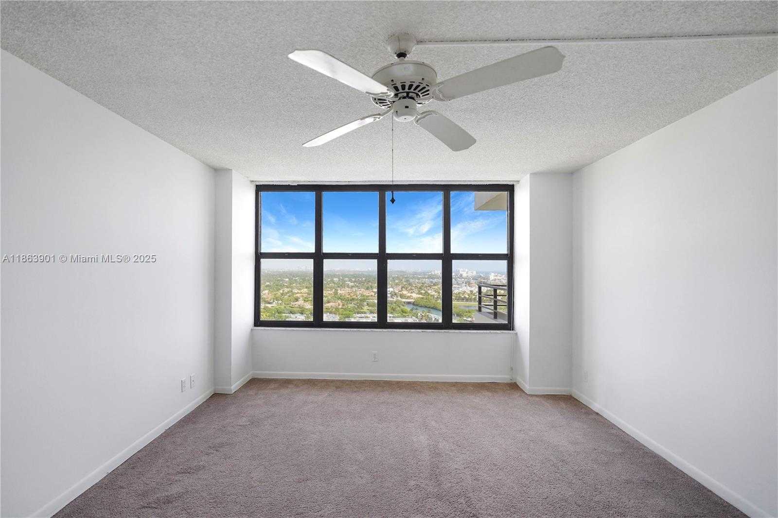 Small Image of 2500 PARKVIEW DR #2408, Hallandale Beach Number 17