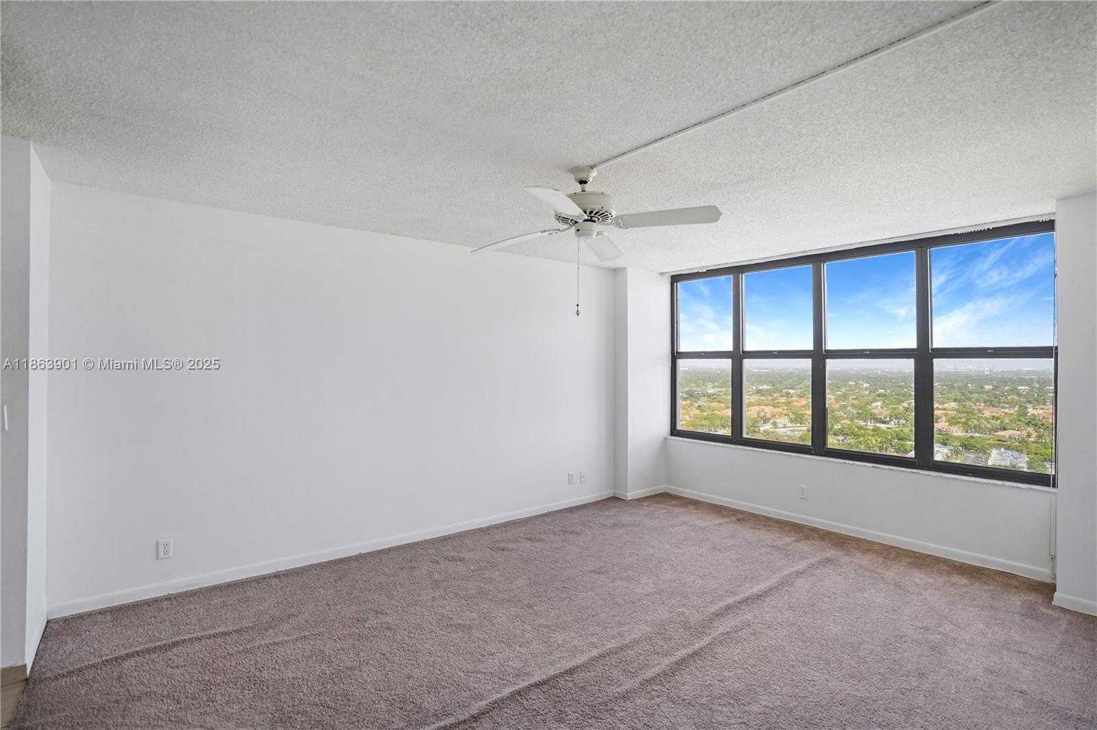 Small Image of 2500 PARKVIEW DR #2408, Hallandale Beach Number 18