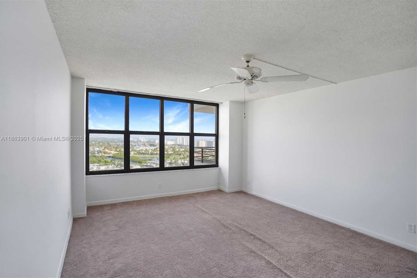 Small Image of 2500 PARKVIEW DR #2408, Hallandale Beach Number 19
