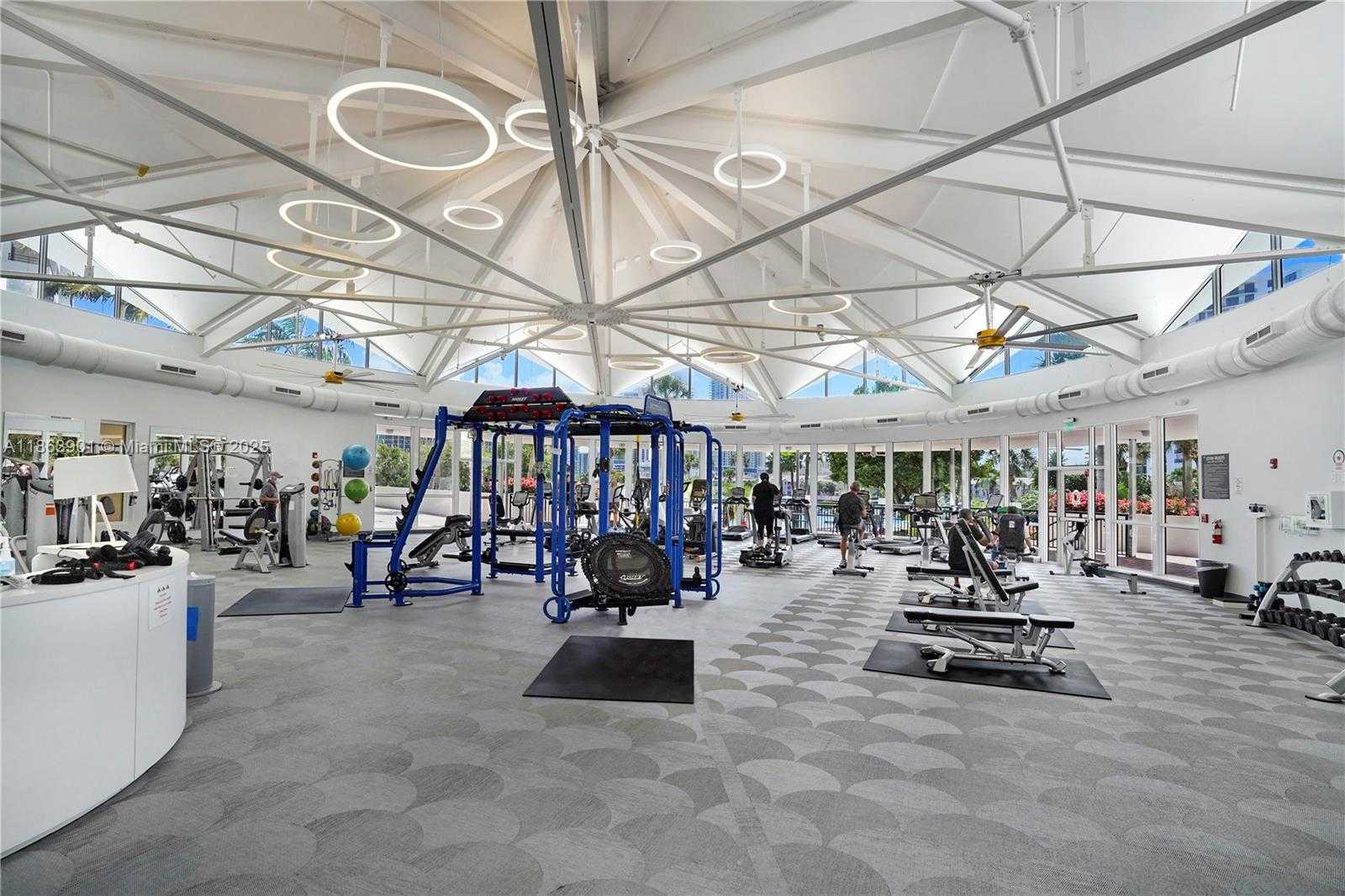 Small Image of 2500 PARKVIEW DR #2408, Hallandale Beach Number 27