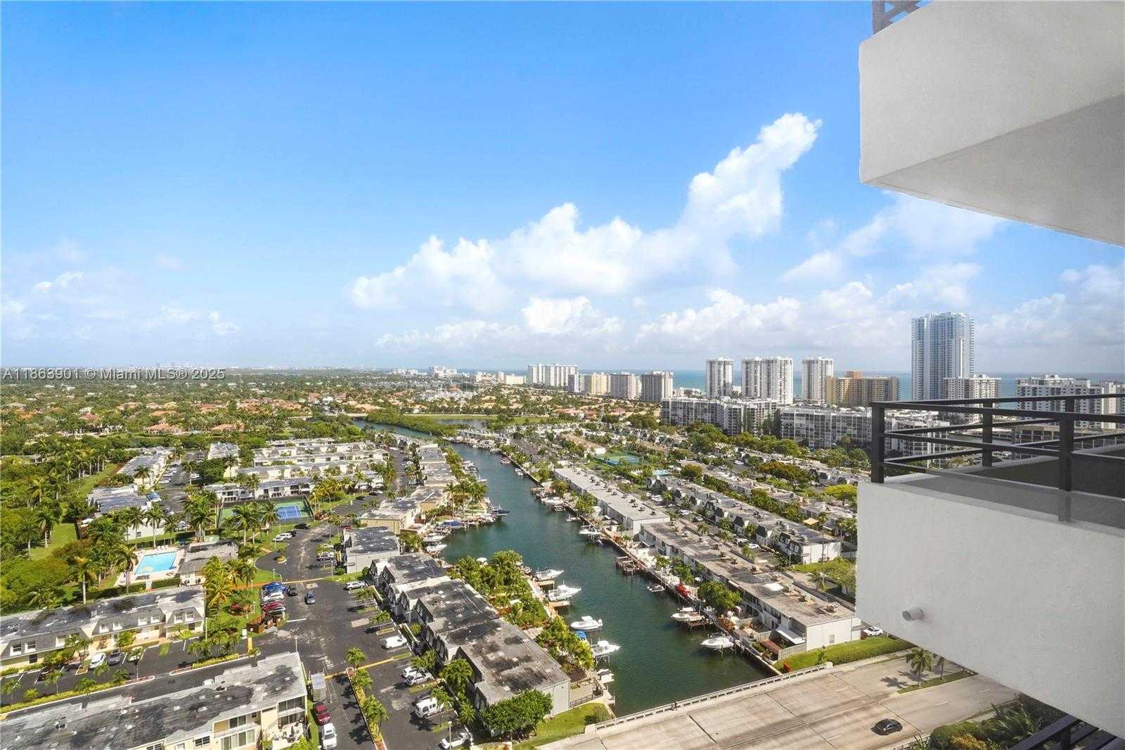 Small Image of 2500 PARKVIEW DR #2408, Hallandale Beach Number 3