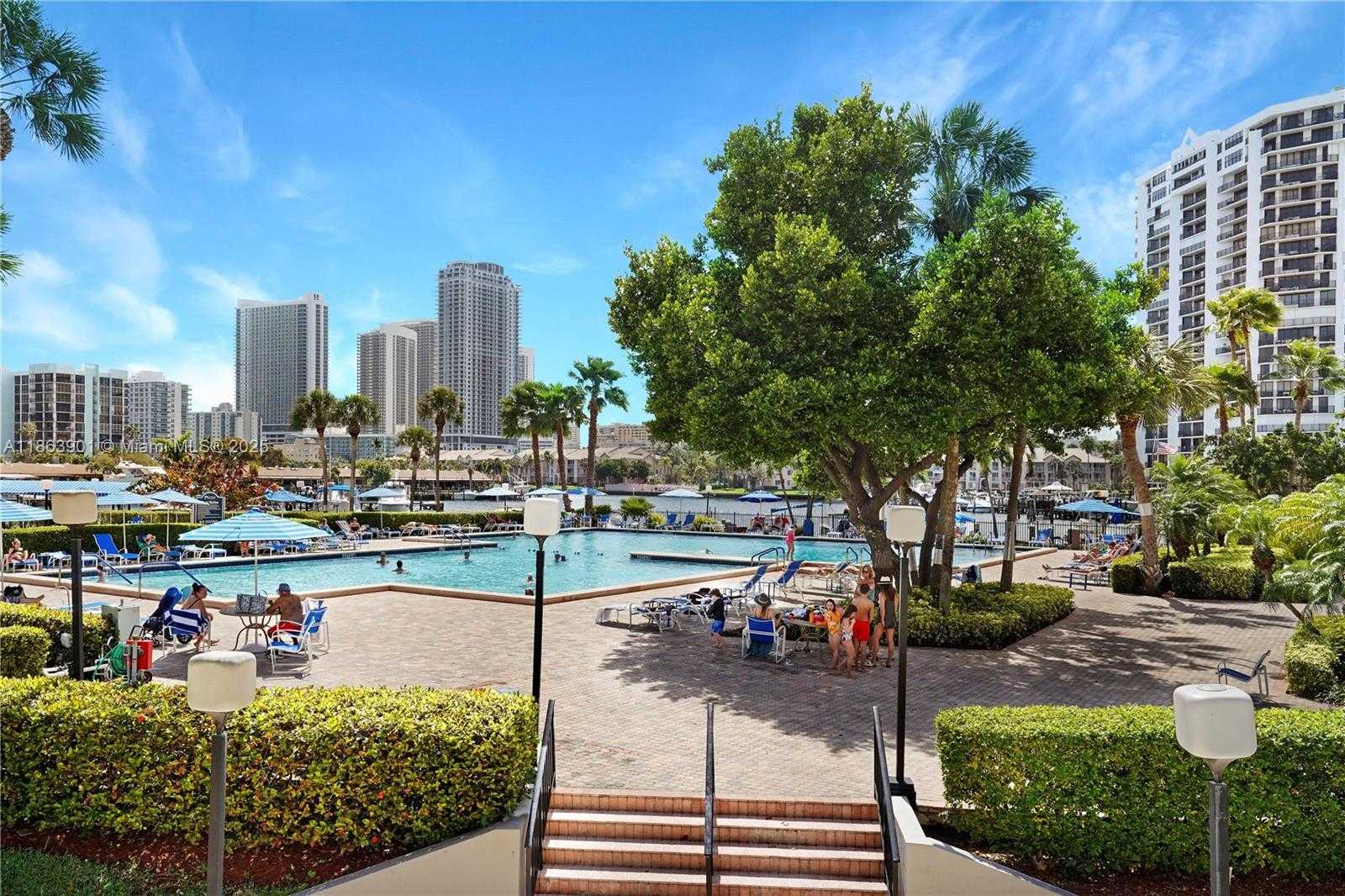 Small Image of 2500 PARKVIEW DR #2408, Hallandale Beach Number 32