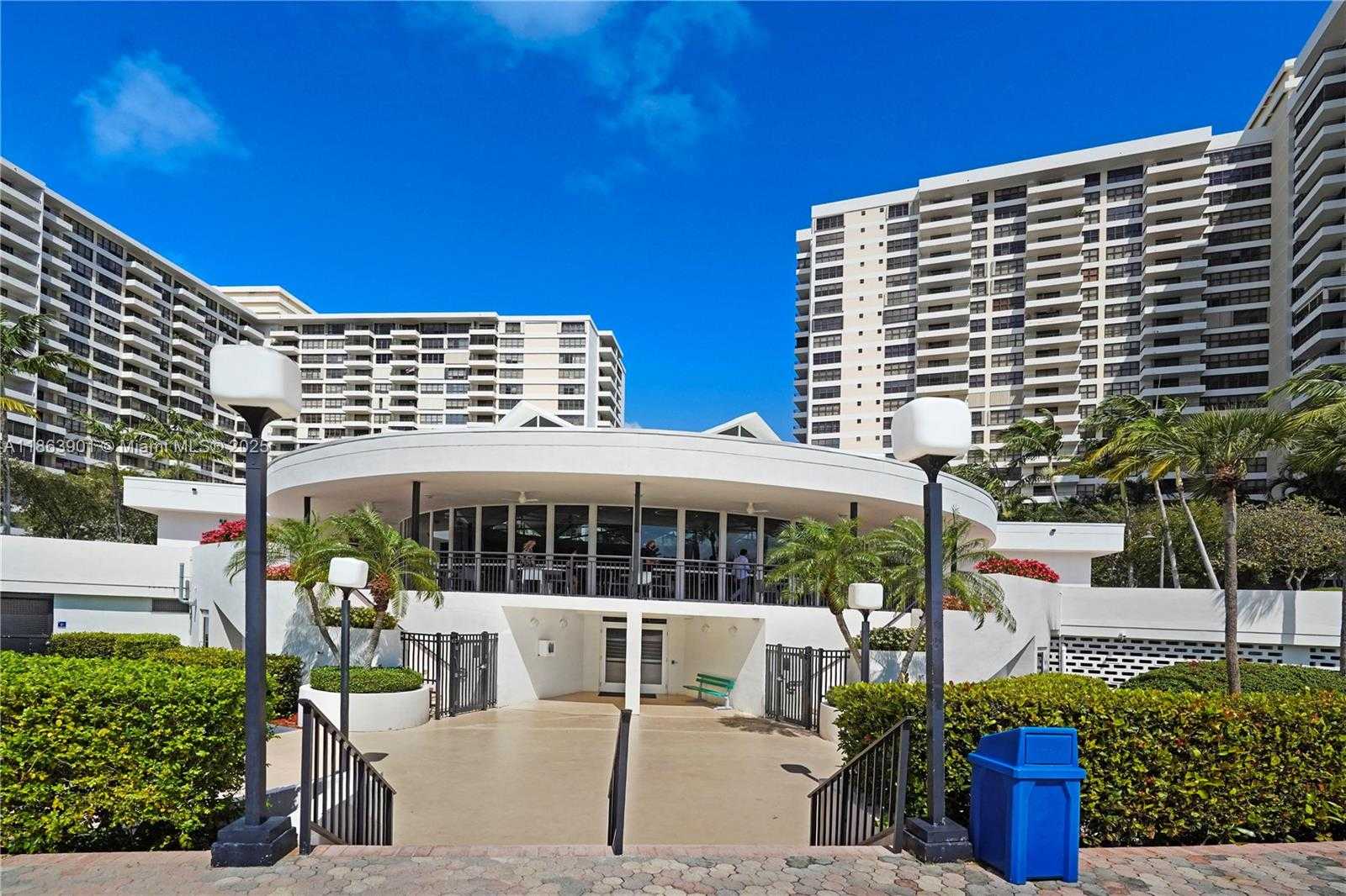 Small Image of 2500 PARKVIEW DR #2408, Hallandale Beach Number 34