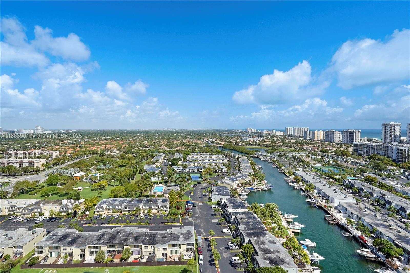 Small Image of 2500 PARKVIEW DR #2408, Hallandale Beach Number 37