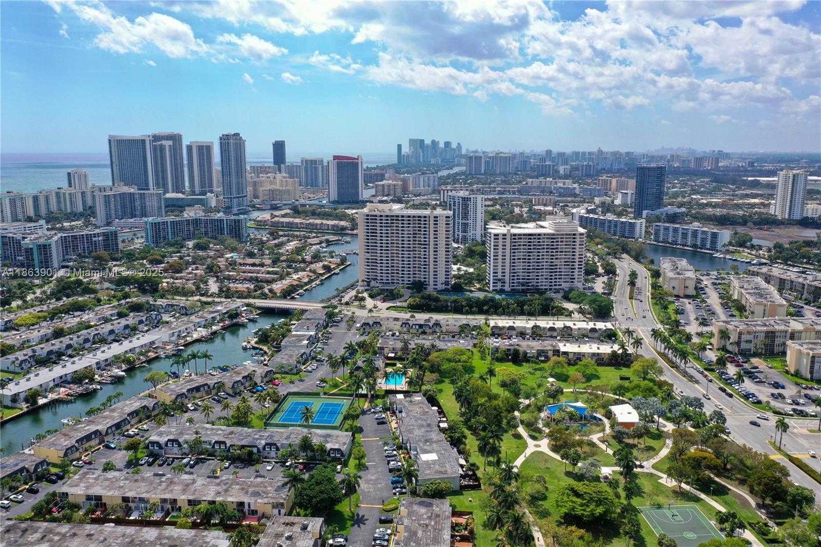 Small Image of 2500 PARKVIEW DR #2408, Hallandale Beach Number 42