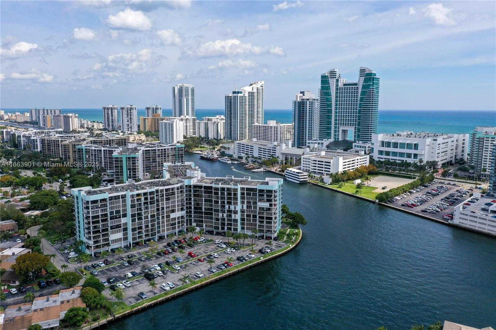 Small Image of 2500 PARKVIEW DR #2408, Hallandale Beach Number 51