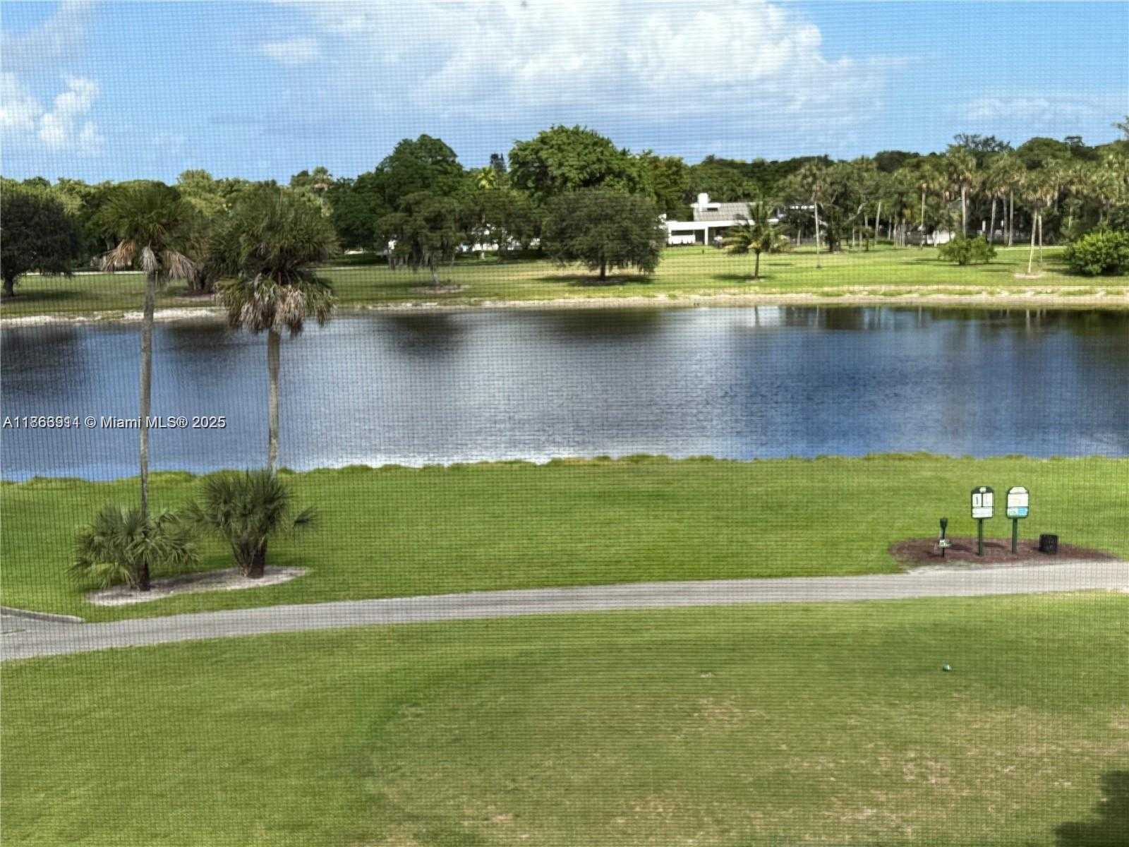 Small Image of 804 CYPRESS BLVD #407, Pompano Beach Number 20