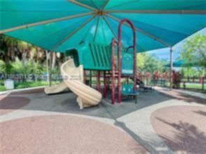 Small Image of 804 CYPRESS BLVD #407, Pompano Beach Number 31
