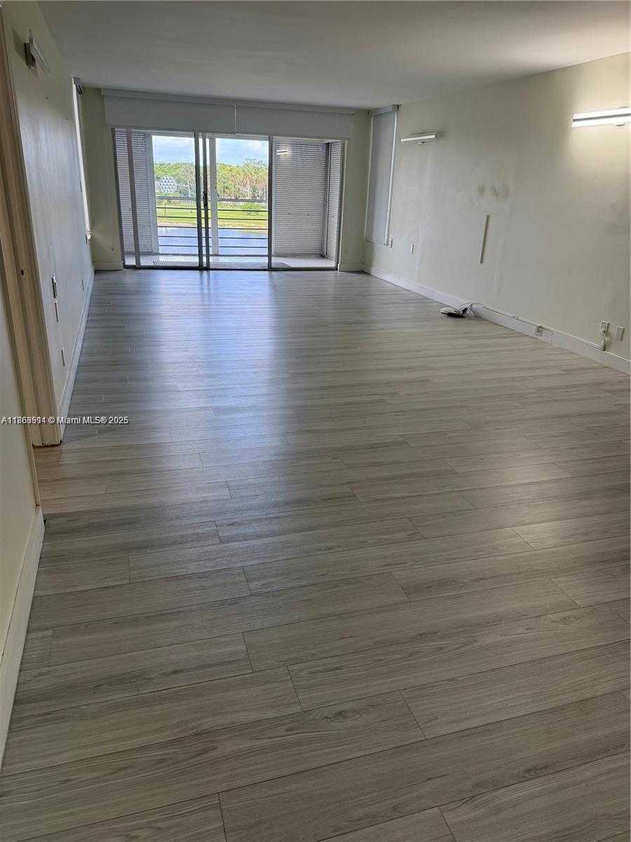 Small Image of 804 CYPRESS BLVD #407, Pompano Beach Number 7