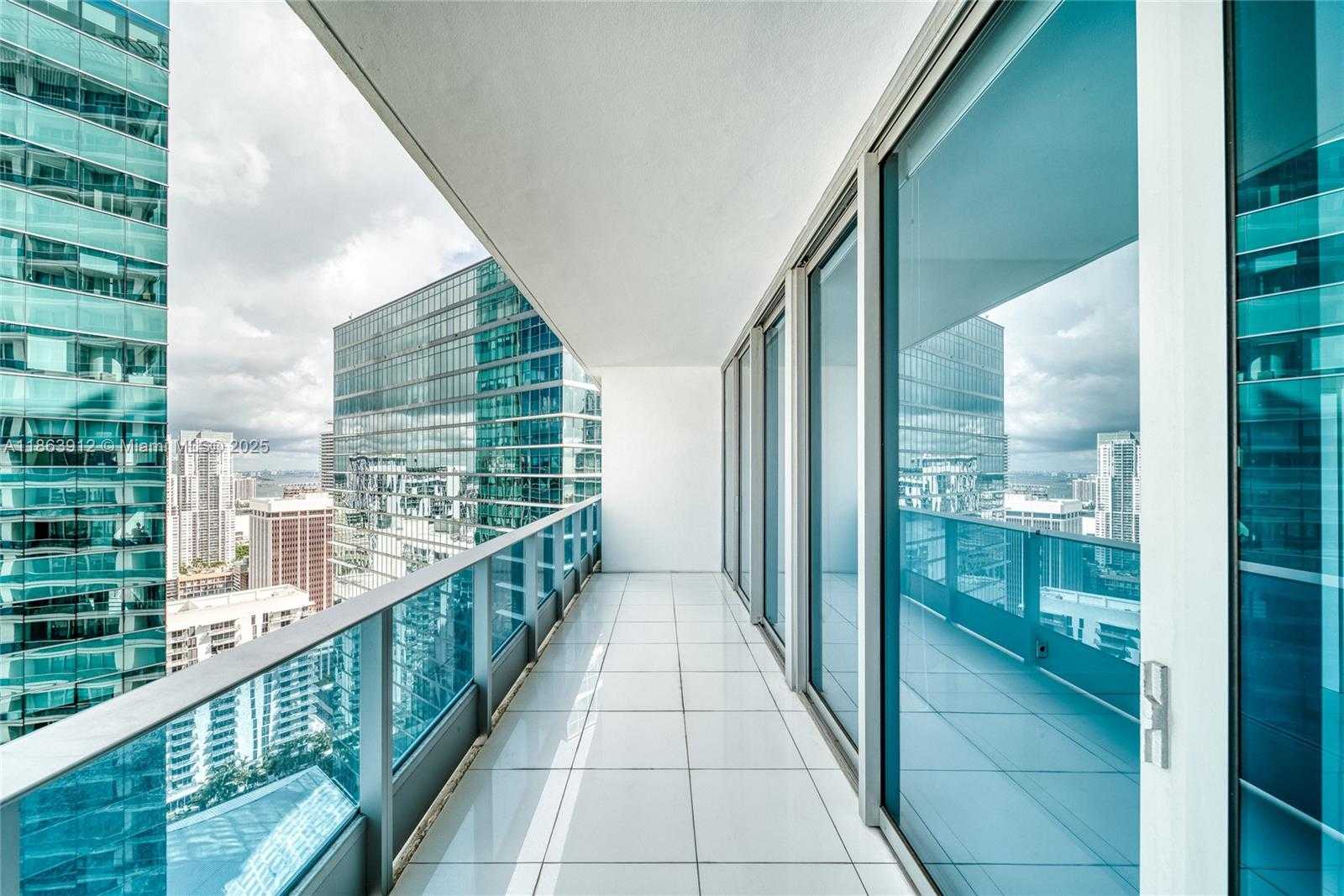 Small Image of 200 BISCAYNE BOULEVARD WAY #4411, Miami Number 19