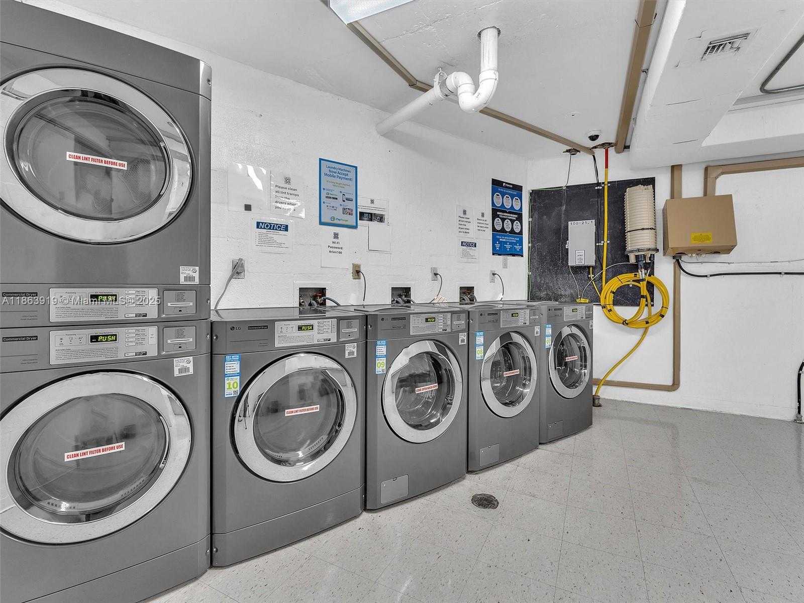 Small Image of 100 BAYVIEW DR #1924, Sunny Isles Beach Number 21