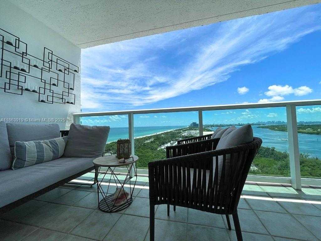 Small Image of 100 BAYVIEW DR #1924, Sunny Isles Beach Number 7