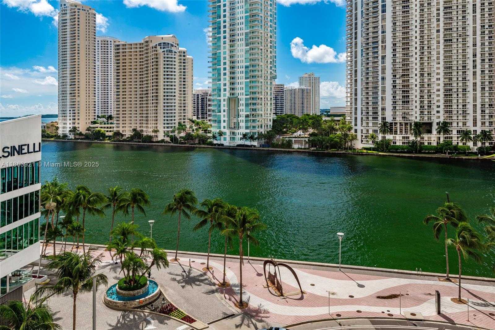 Small Image of 300 SOUTH BISCAYNE BLVD #Loft 826, Miami Number 29