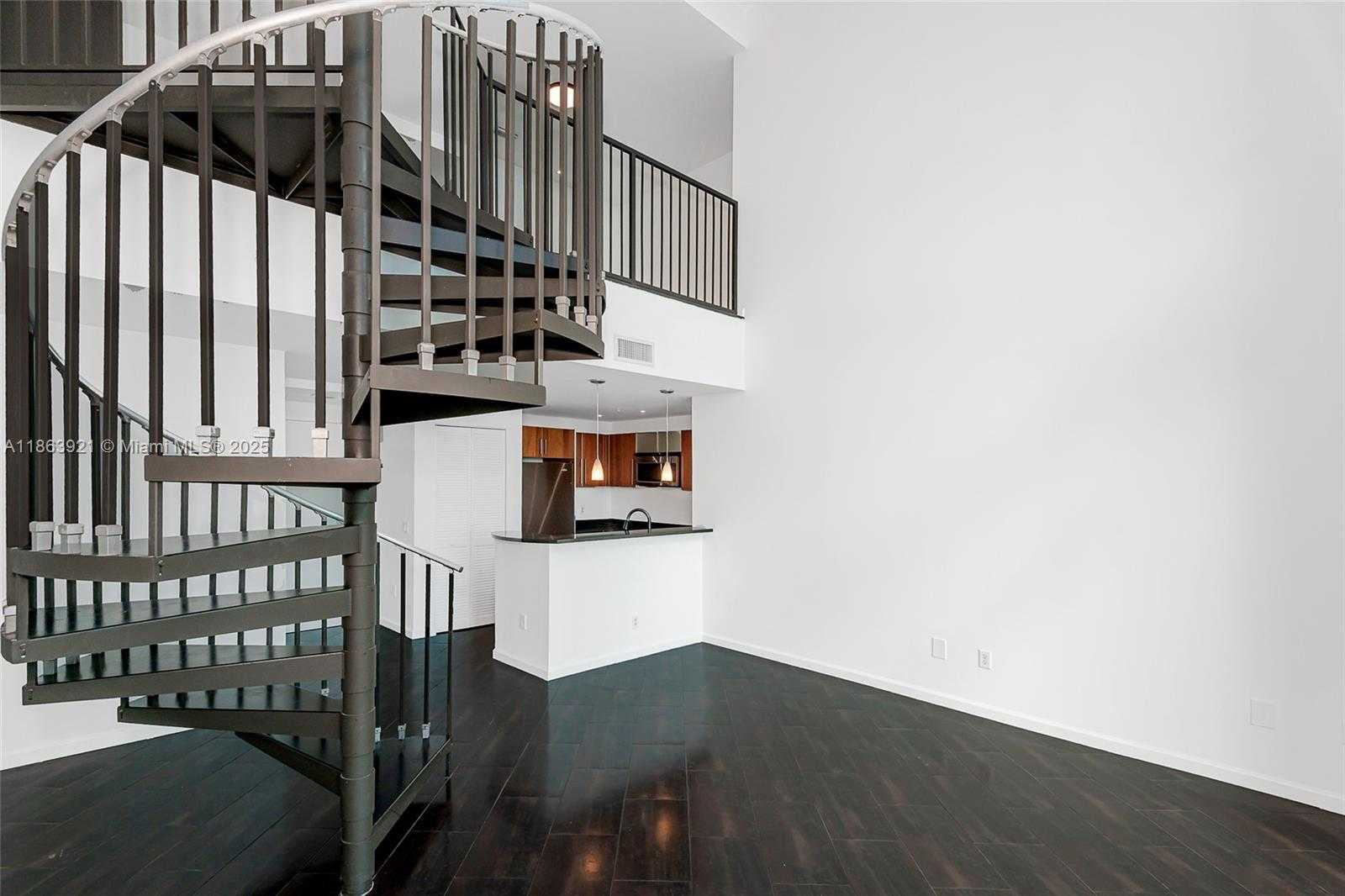 Small Image of 300 SOUTH BISCAYNE BLVD #Loft 826, Miami Number 39