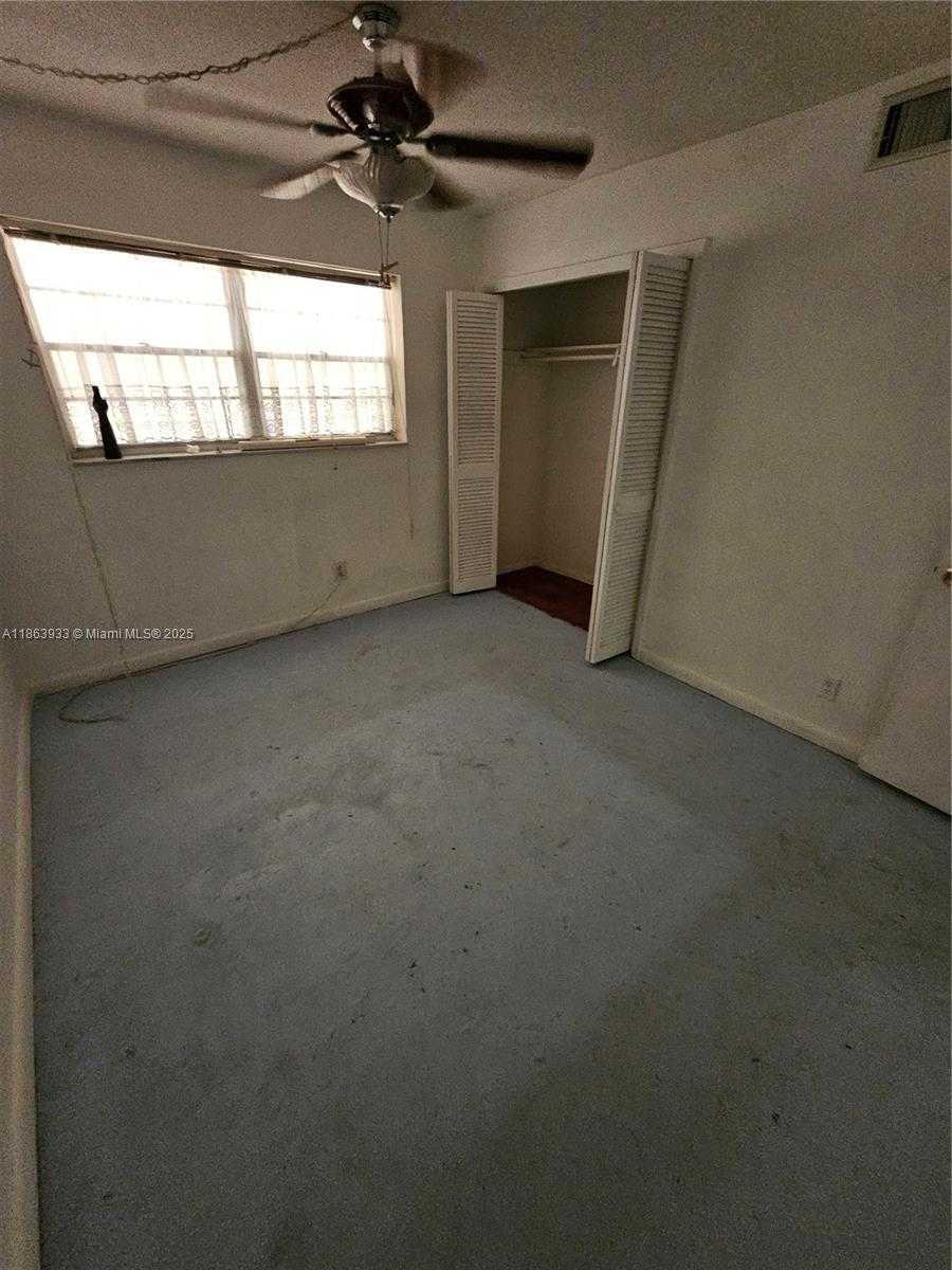 Small Image of Hallandale Beach Number 6