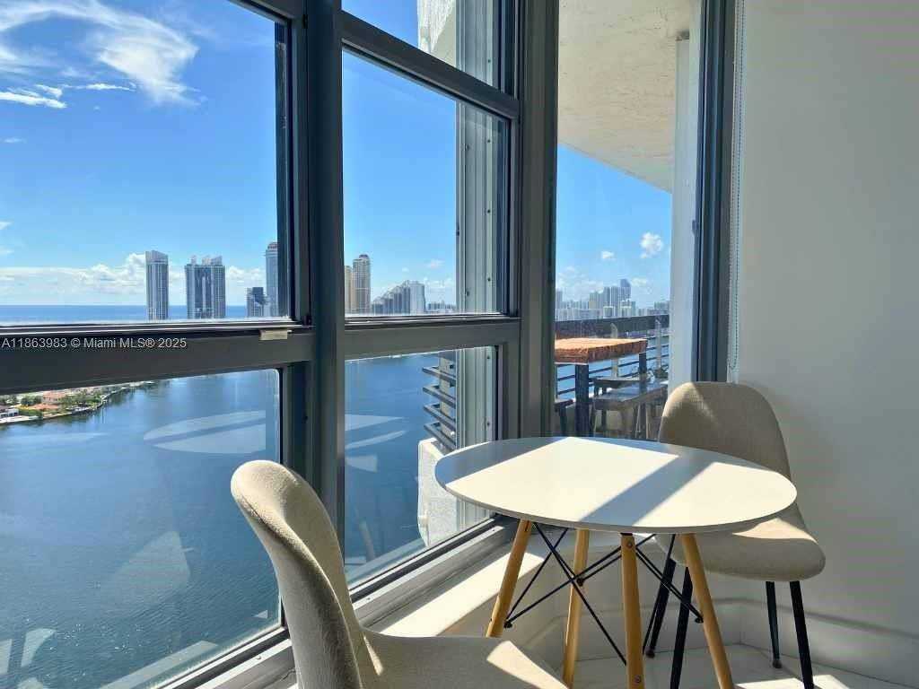 Small Image of 3530 MYSTIC POINTE DR #3014, Aventura Number 24