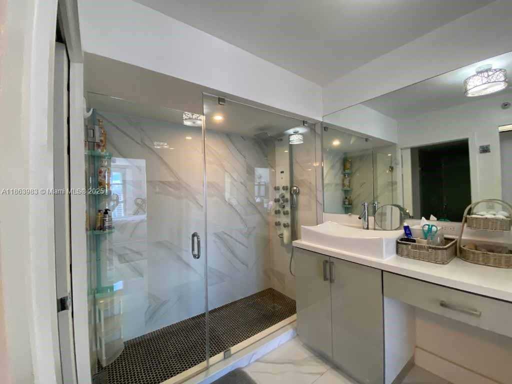 Small Image of 3530 MYSTIC POINTE DR #3014, Aventura Number 28