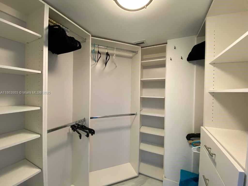Small Image of 3530 MYSTIC POINTE DR #3014, Aventura Number 30
