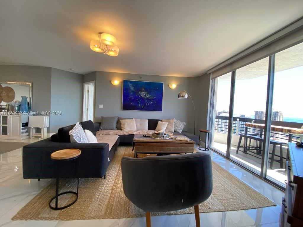 Small Image of 3530 MYSTIC POINTE DR #3014, Aventura Number 7