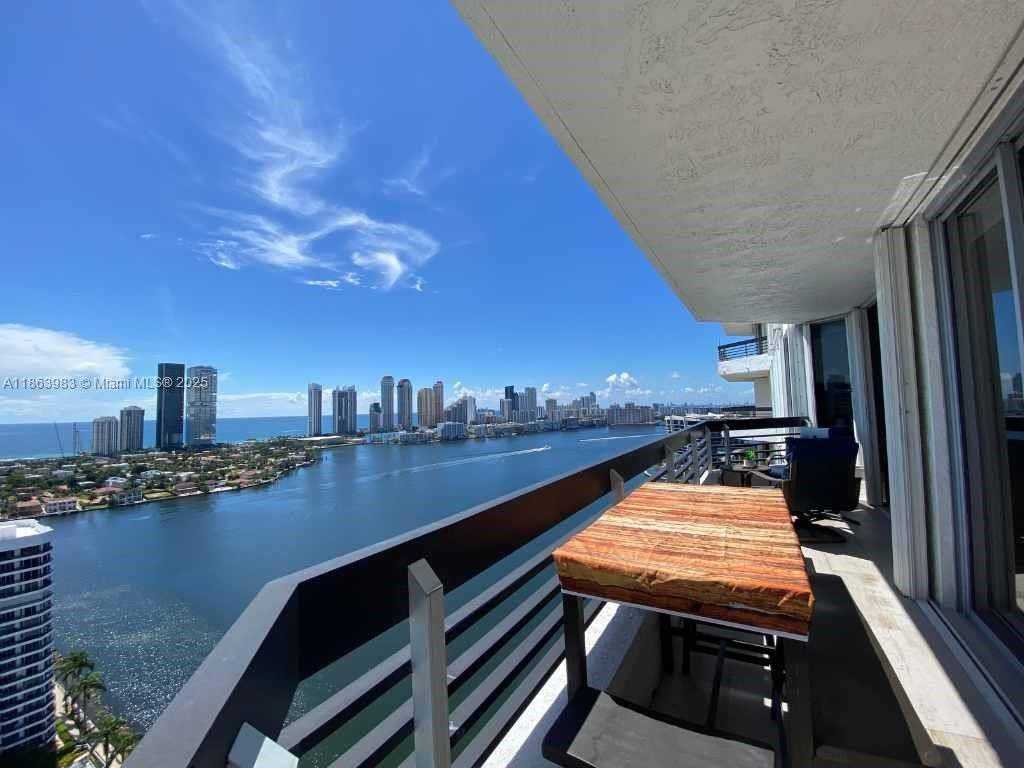 Small Image of 3530 MYSTIC POINTE DR #3014, Aventura Number 9