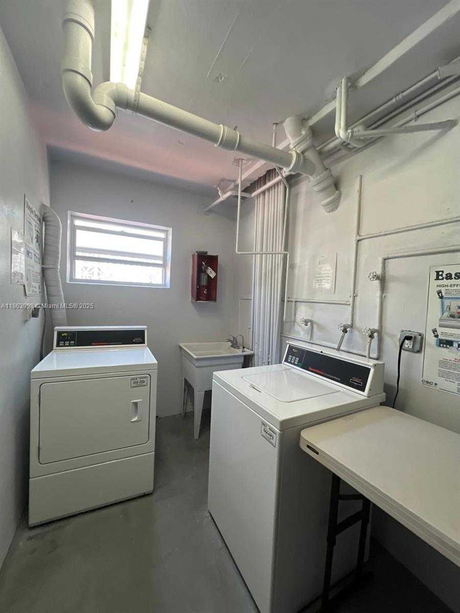 Small Image of 3000 MARCOS DR #P311, Aventura Number 10