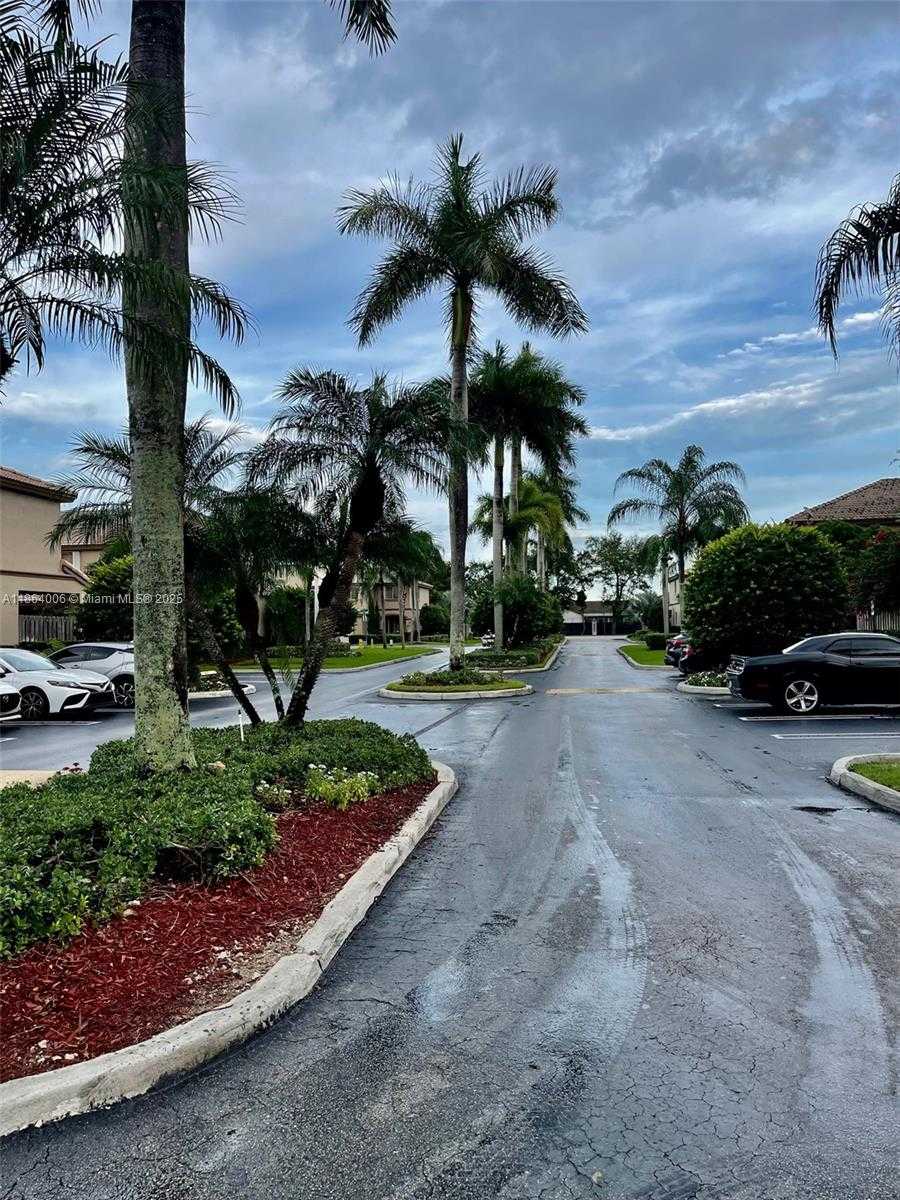 Small Image of 7362 SOUTH WEST 162ND PL, Miami Number 20