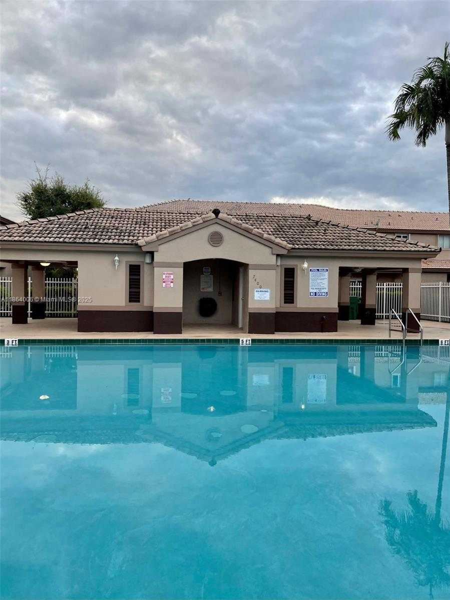 Small Image of 7362 SOUTH WEST 162ND PL, Miami Number 21
