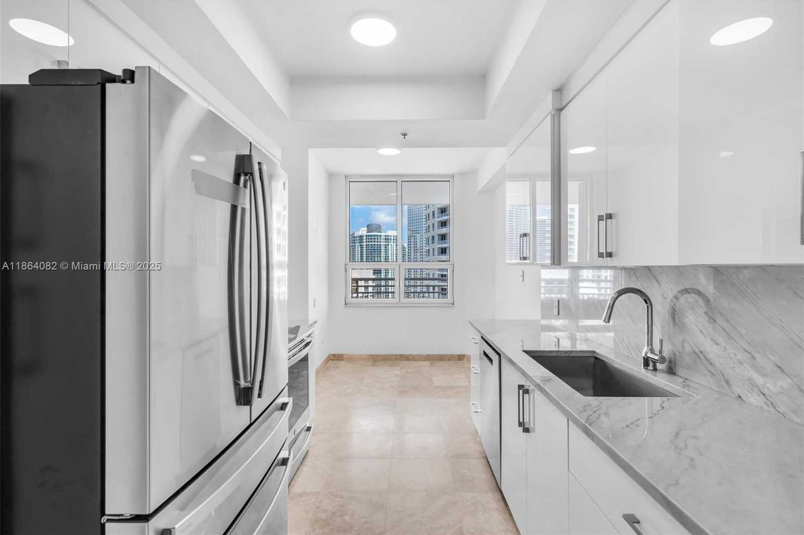 Small Image of 808 BRICKELL KEY DR #3205, Miami Number 13