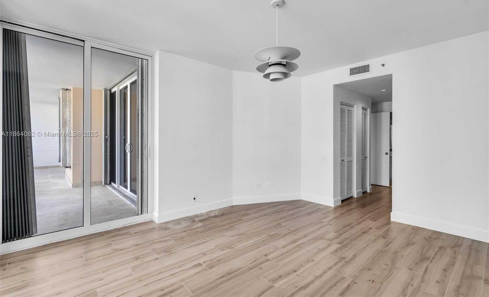 Small Image of 808 BRICKELL KEY DR #3205, Miami Number 25