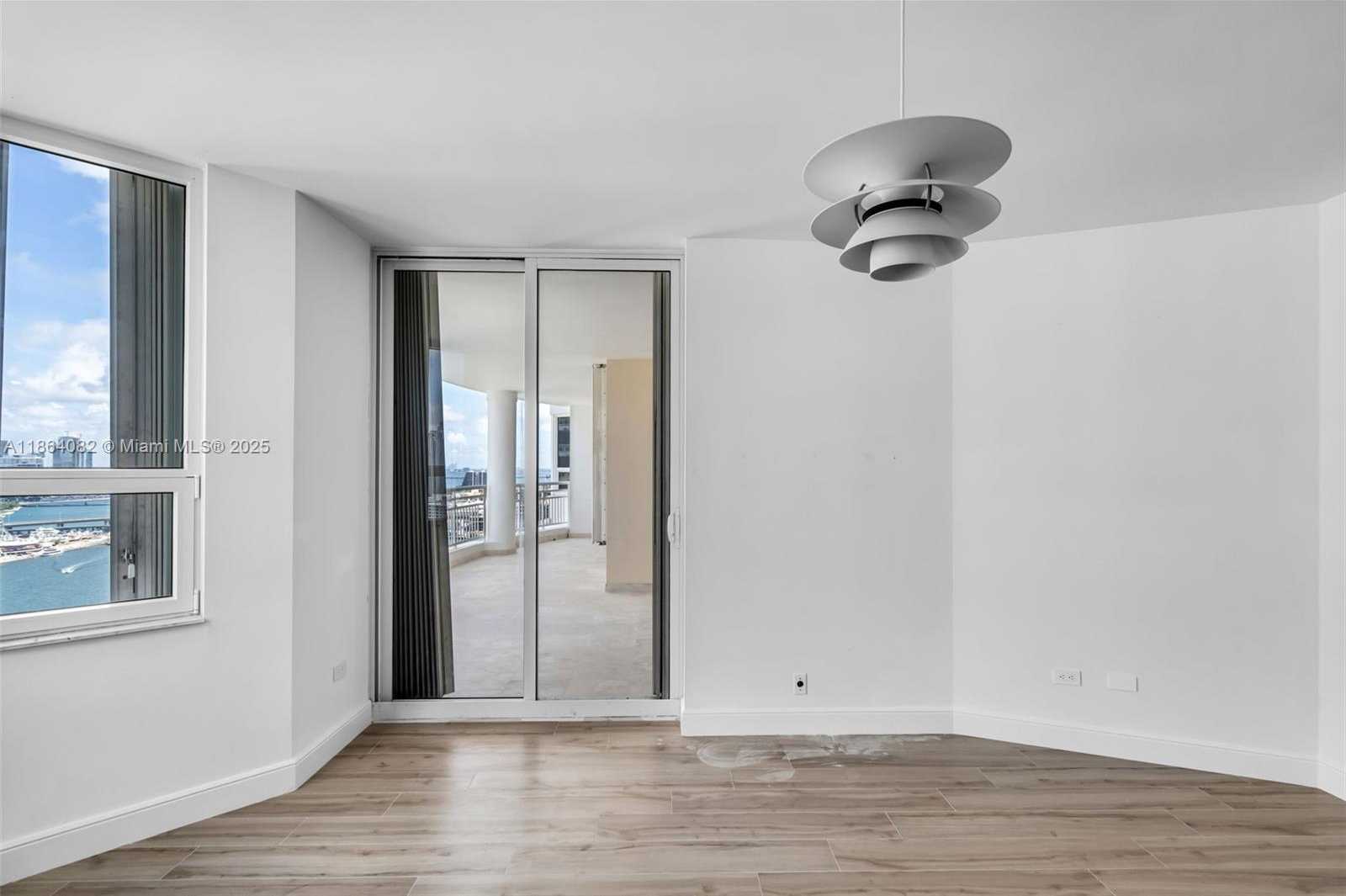 Small Image of 808 BRICKELL KEY DR #3205, Miami Number 27