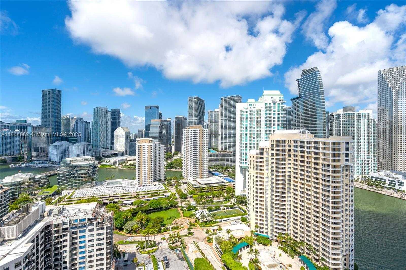 Small Image of 808 BRICKELL KEY DR #3205, Miami Number 36