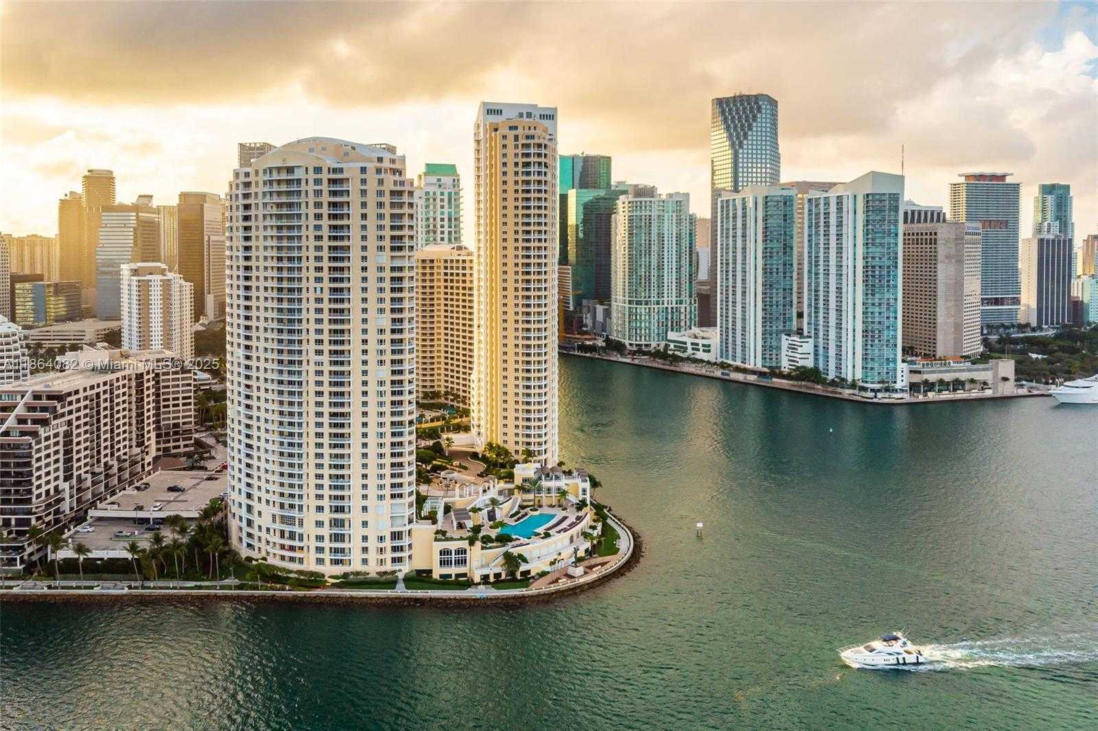 Small Image of 808 BRICKELL KEY DR #3205, Miami Number 44