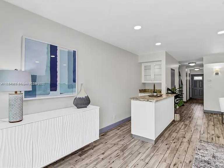 Small Image of 20416 NORTH EAST 34TH CT #17, Aventura Number 2