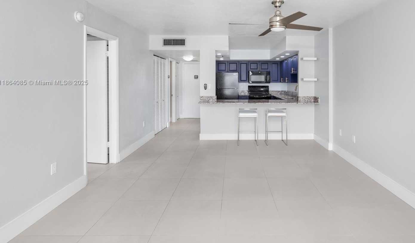 Small Image of 6900 BAY DR #11E, Miami Beach Number 13