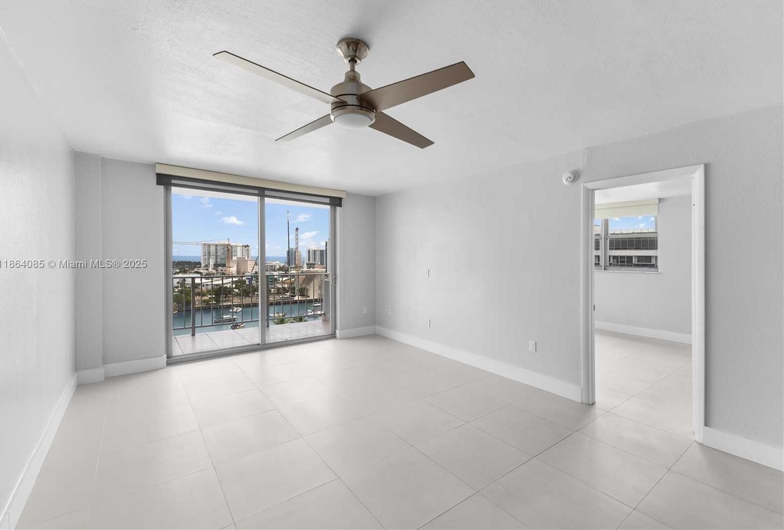 Small Image of 6900 BAY DR #11E, Miami Beach Number 9