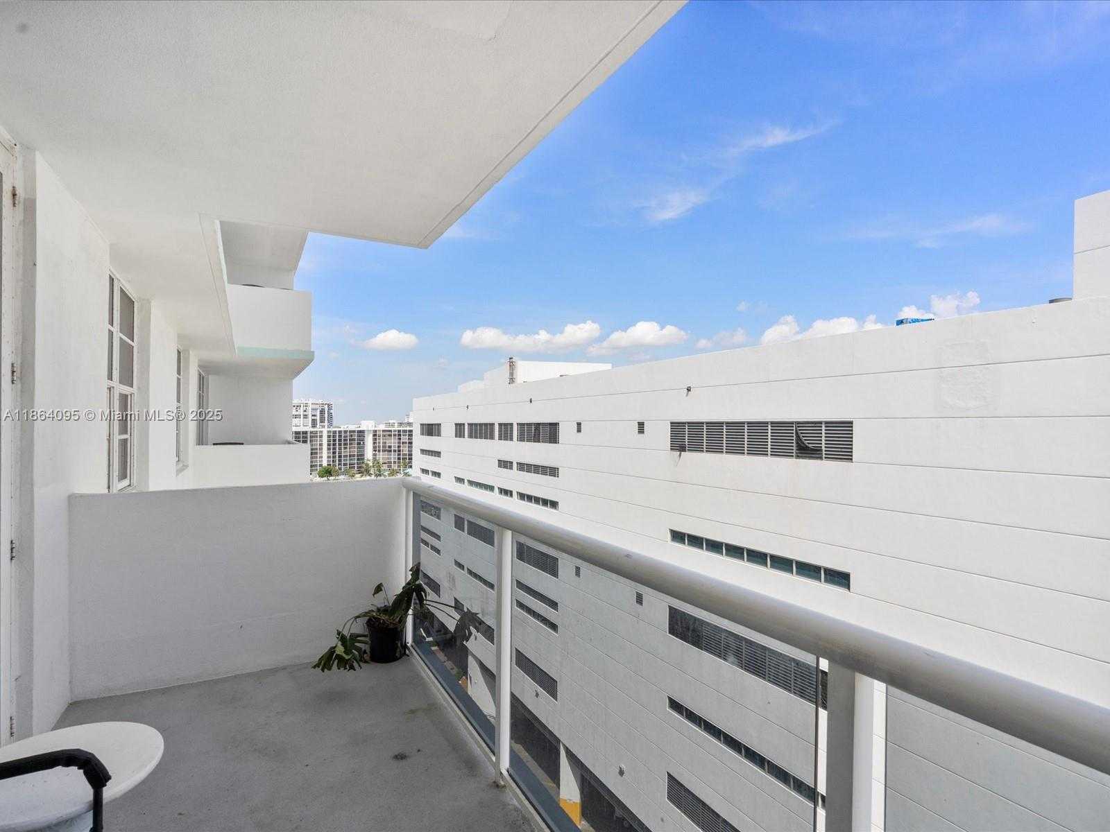 Small Image of 3725 SOUTH OCEAN DR #1207, Hollywood Number 21