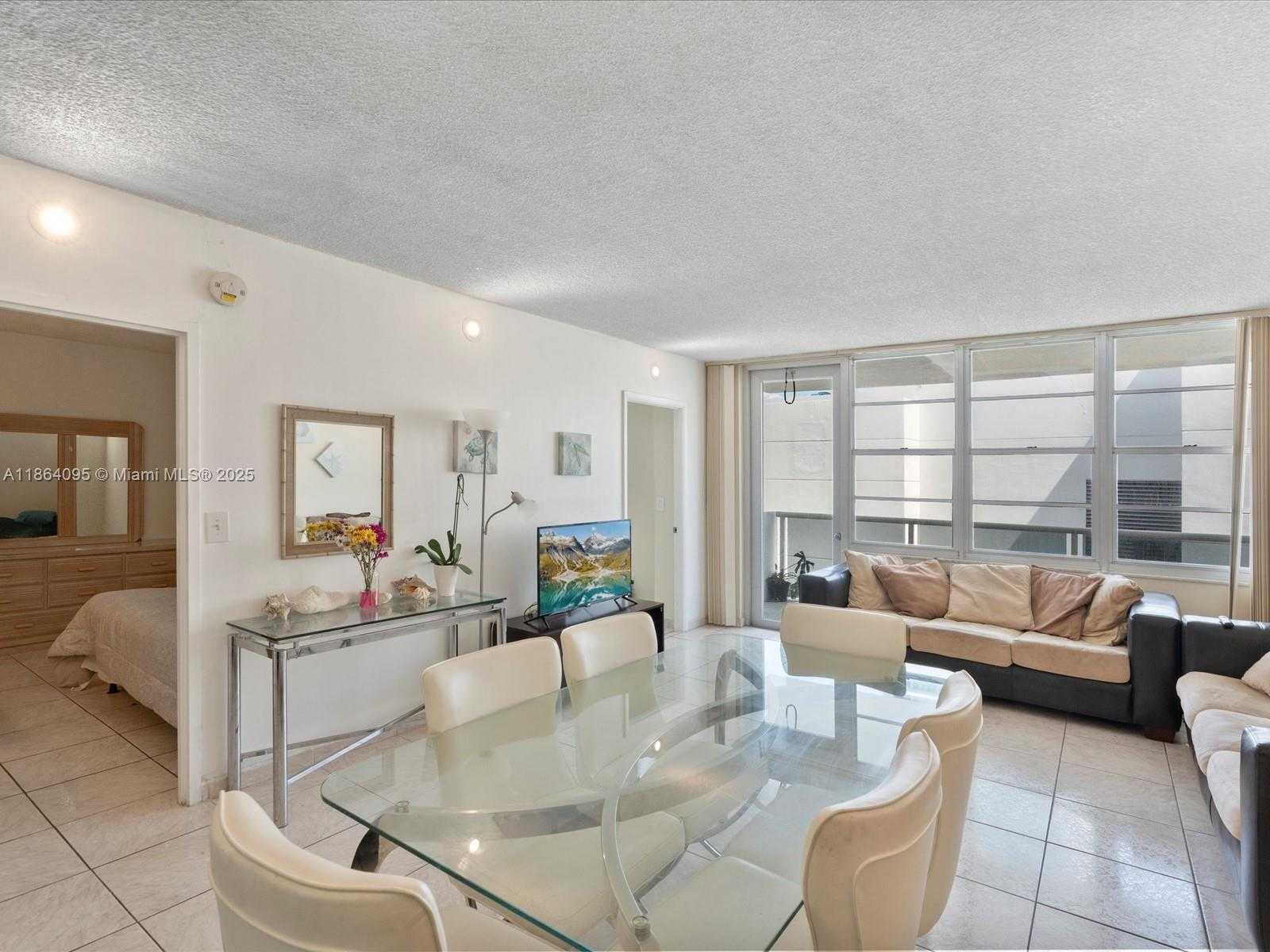 Small Image of 3725 SOUTH OCEAN DR #1207, Hollywood Number 4
